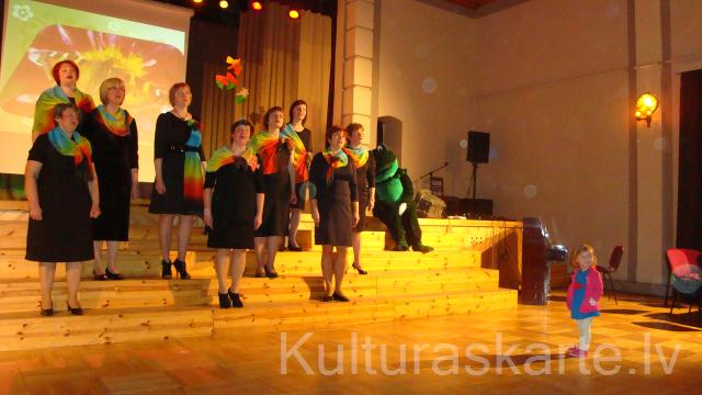 ''Lūna''